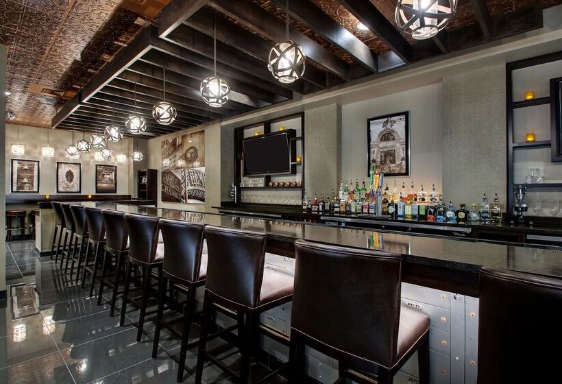 Drury Plaza Hotel San Antonio Riverwalk