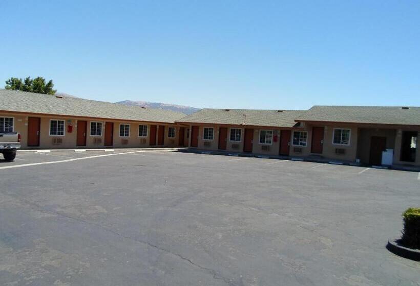 호텔 Economy Inn Morgan Hill