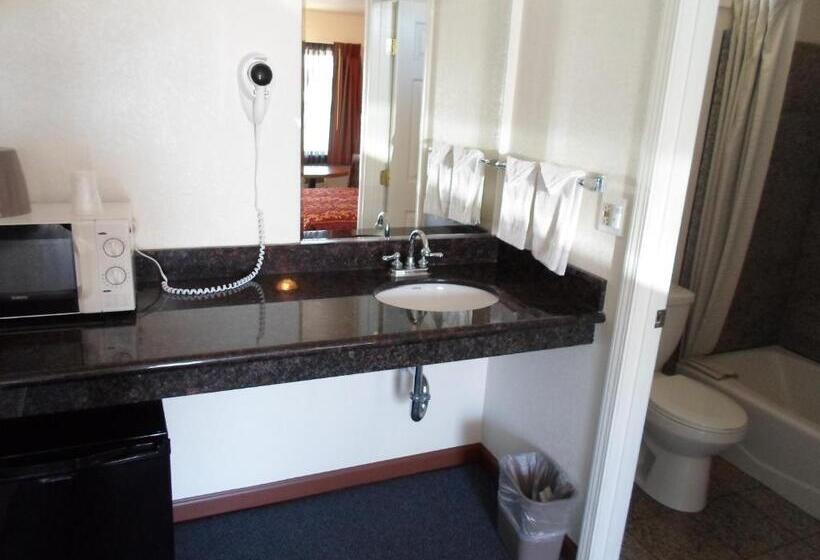 호텔 Economy Inn Morgan Hill