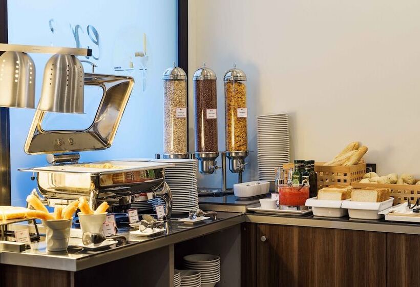 هتل Exe Malaga Museos