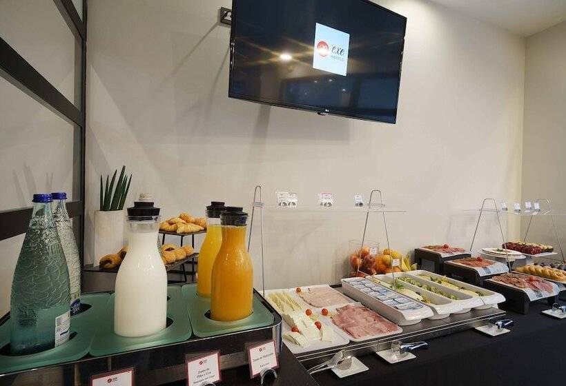 هتل Exe Malaga Museos