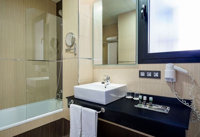 هتل Exe Malaga Museos