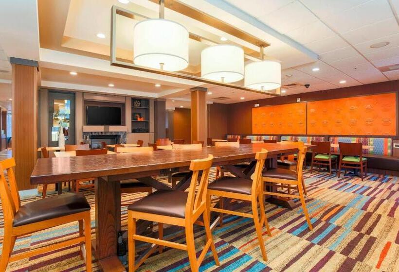 בית מלון כפרי Fairfield Inn & Suites Temecula