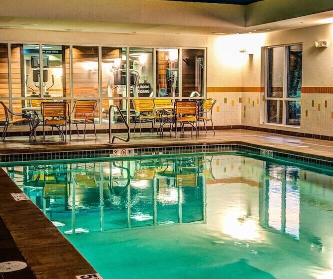 هتل Fairfield Inn & Suites By Marriott Montgomery Airport