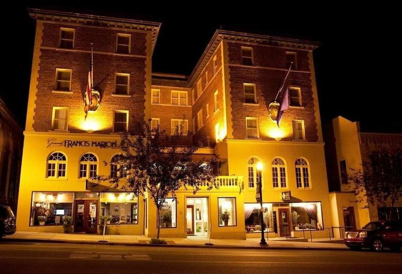 ホテル General Francis Marion