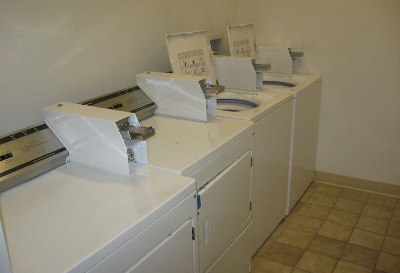 فندق Glacier Gateway Plaza