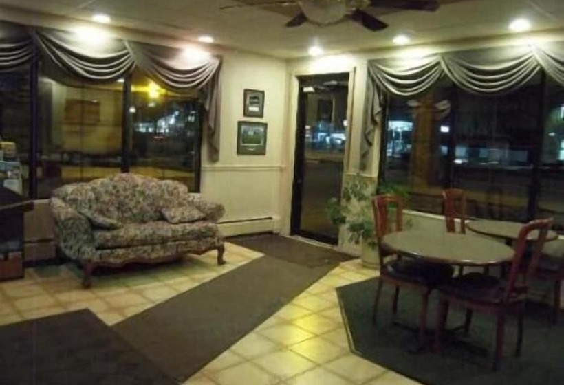 هتل Colonie Inn And Suites