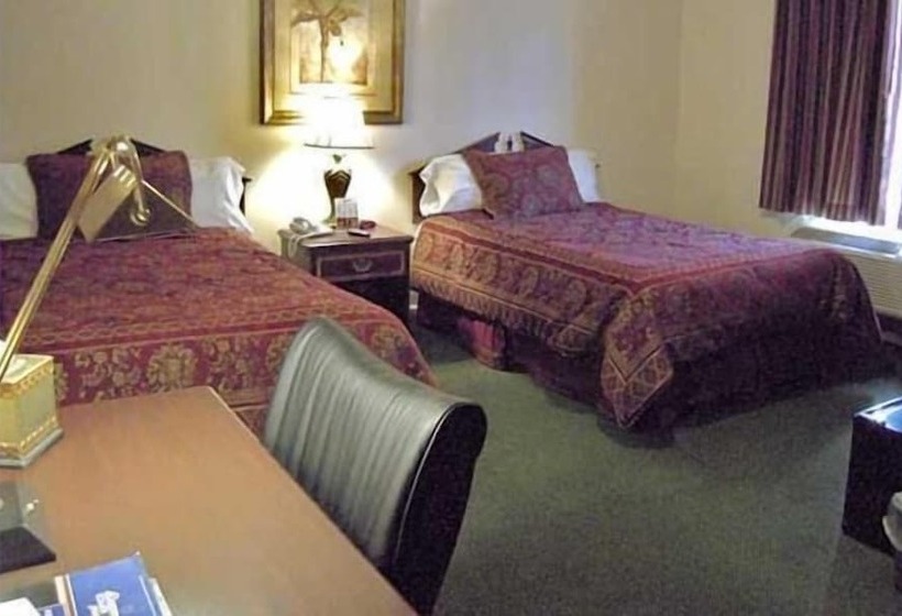هتل Colonie Inn And Suites