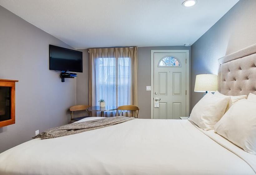 فندق Inn At Haystack Rock