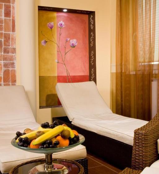 Отель Kálvária Superior