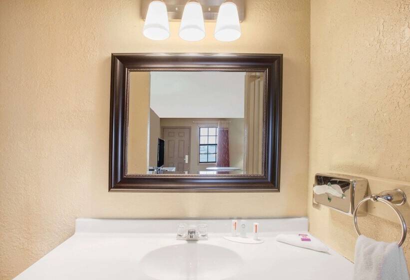 فندق Knights Inn Wildersville