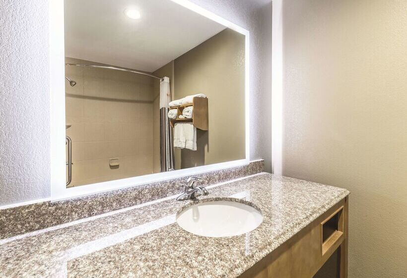 فندق La Quinta By Wyndham Tulsa   Catoosa