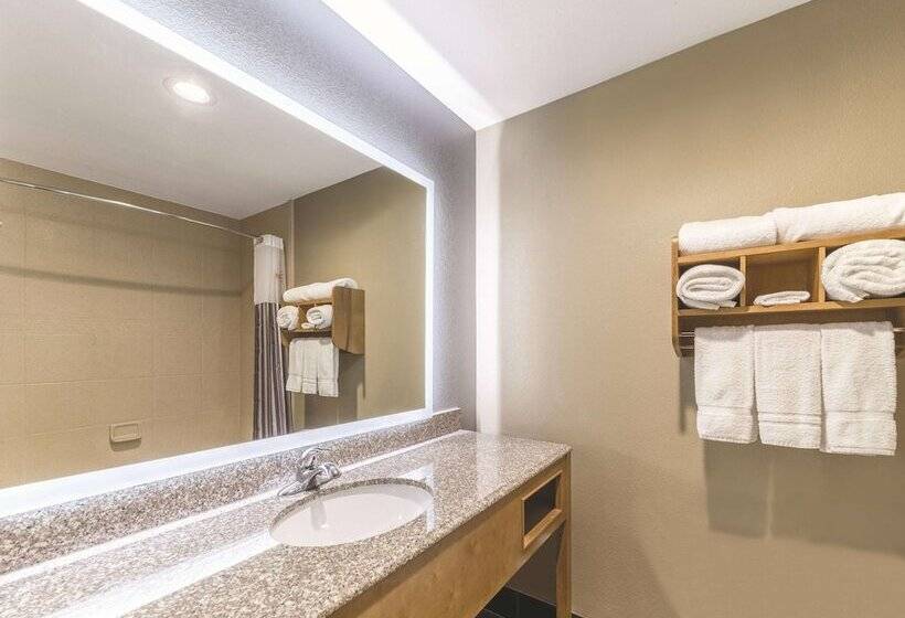 فندق La Quinta By Wyndham Tulsa   Catoosa