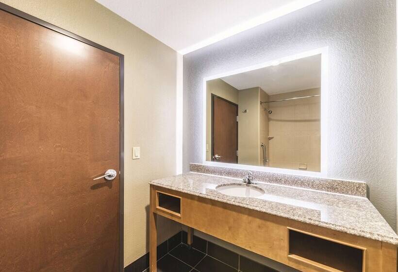 فندق La Quinta By Wyndham Tulsa   Catoosa