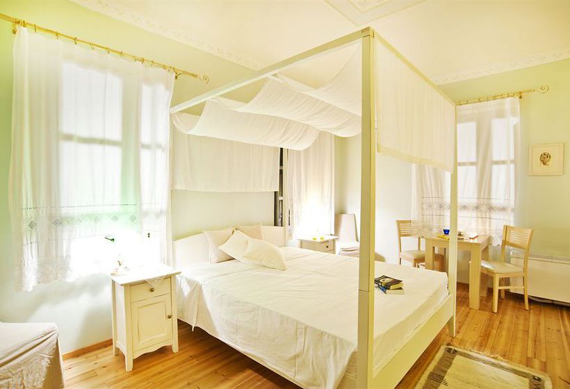 בית מלון כפרי Markezinis Suites