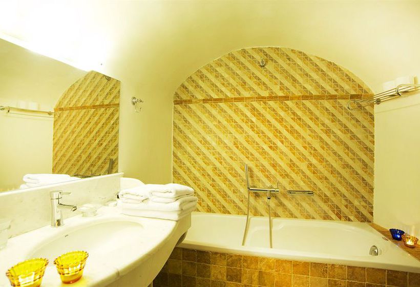 בית מלון כפרי Markezinis Suites