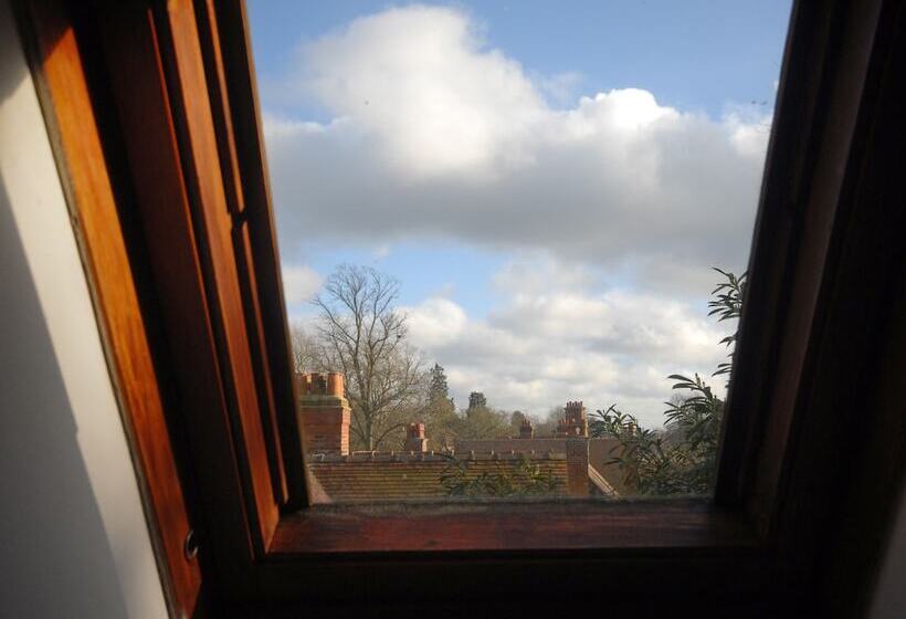 호텔 Marlborough House Guest House