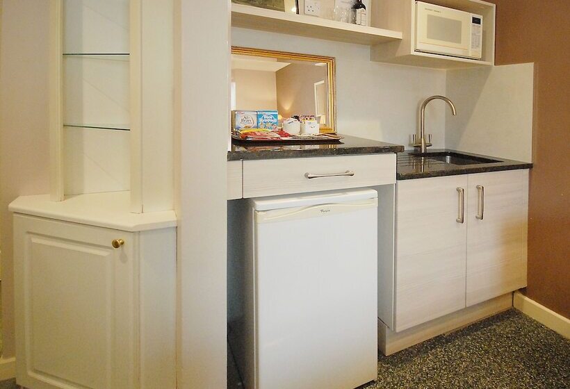 Отель Marlborough House Guest House