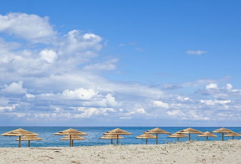 فندق Mrs Chryssana Beach