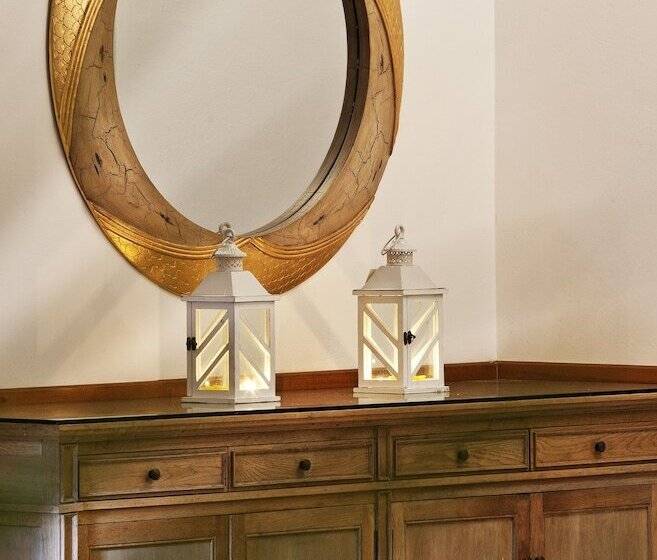 فندق Mrs Chryssana Beach