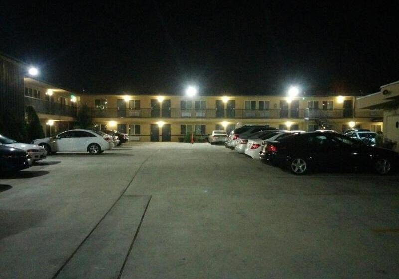 هتل Portofino Inn Burbank