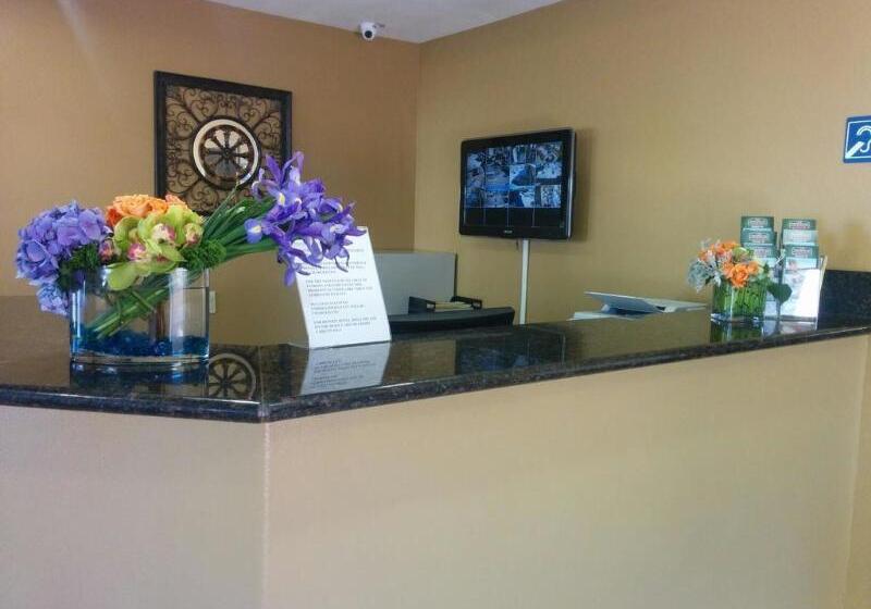 هتل Portofino Inn Burbank