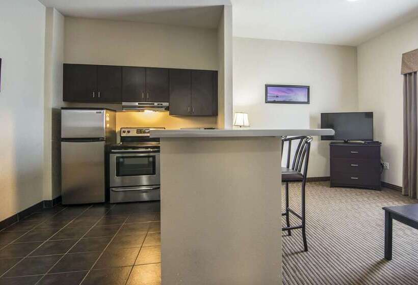 هتل Quality Inn & Suites Thompson