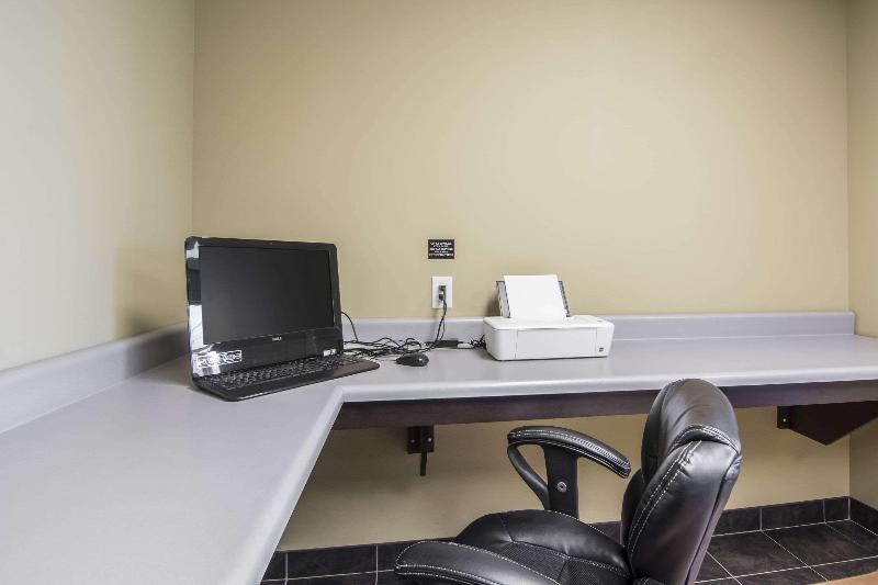 هتل Quality Inn & Suites Thompson