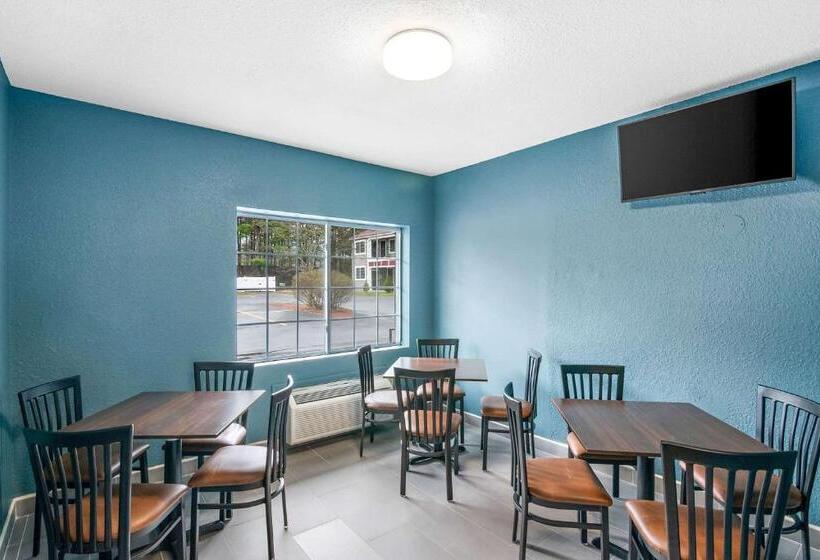 בית מלון כפרי Quality Inn