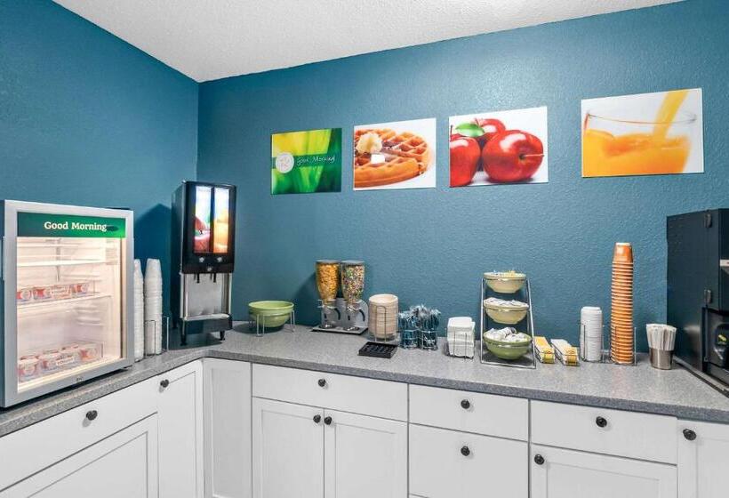 בית מלון כפרי Quality Inn