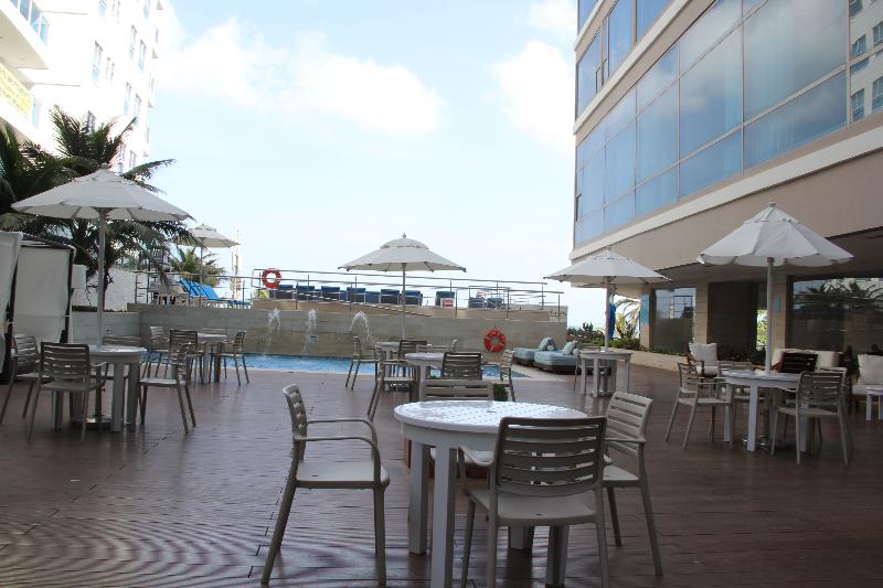 בית מלון כפרי Radisson Cartagena Ocean Pavillion