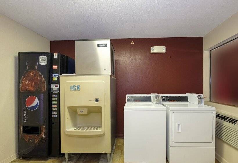 فندق Red Roof Inn Columbus, Ms