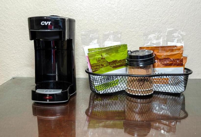 فندق Red Roof Inn Columbus, Ms