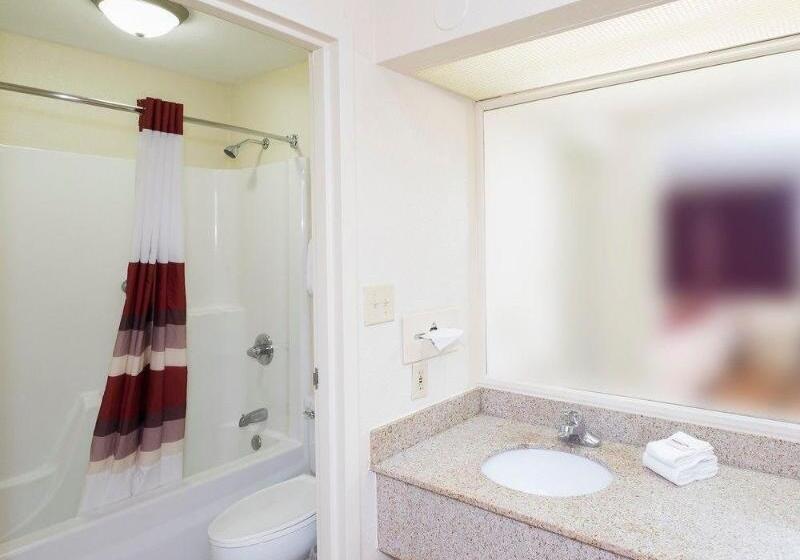 فندق Red Roof Inn & Suites Wytheville