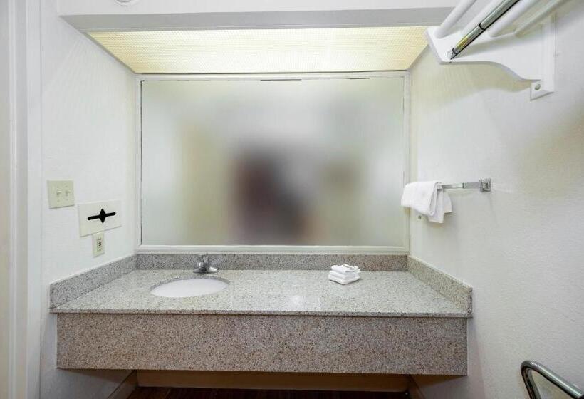 בית מלון כפרי Red Roof Inn & Suites Wytheville