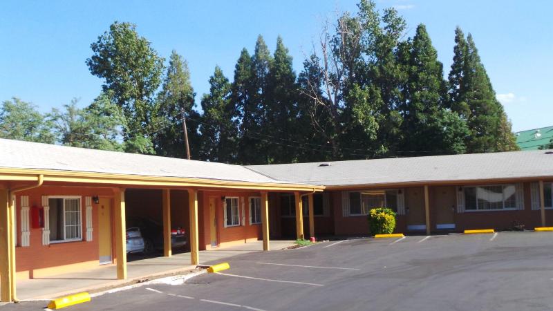 فندق Relax Inn Yreka