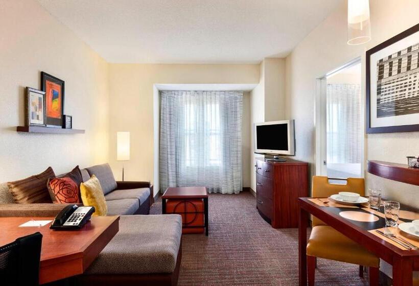 هتل Residence Inn By Marriott Greensboro Airport