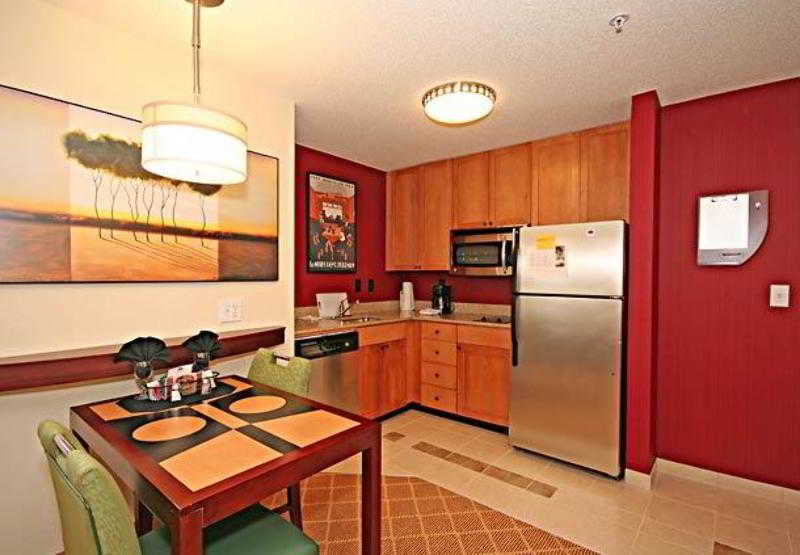 هتل Residence Inn By Marriott Greensboro Airport