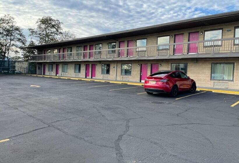 فندق Express Inn Rahway