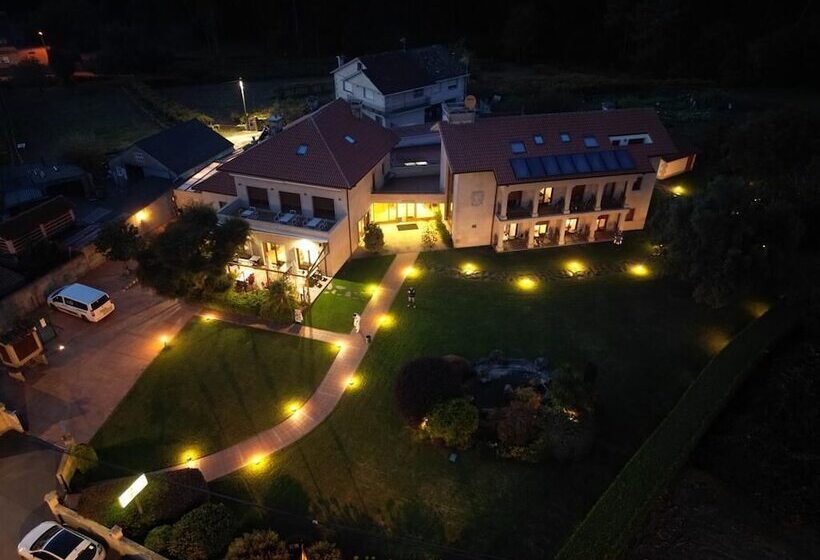 هتل روستایی Rural Campaniola