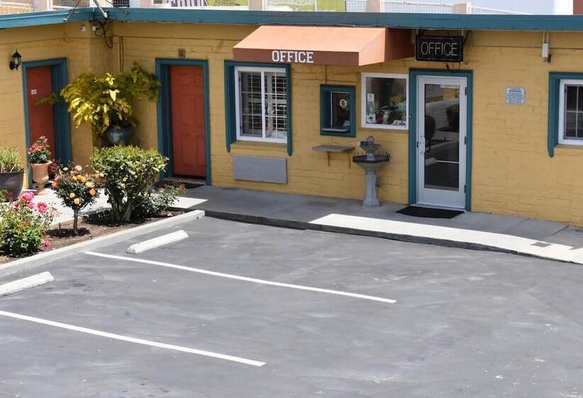 فندق Seaside Inn Monterey