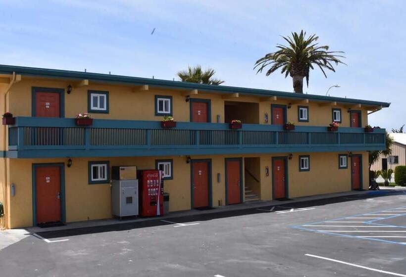 فندق Seaside Inn Monterey