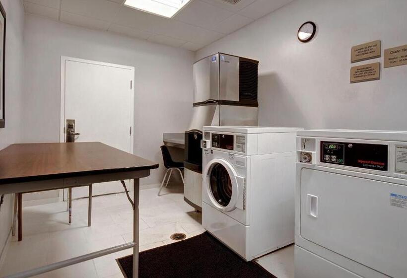 فندق Springhill Suites Erie