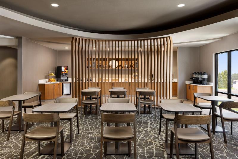 ホテル Springhill Suites Fresno