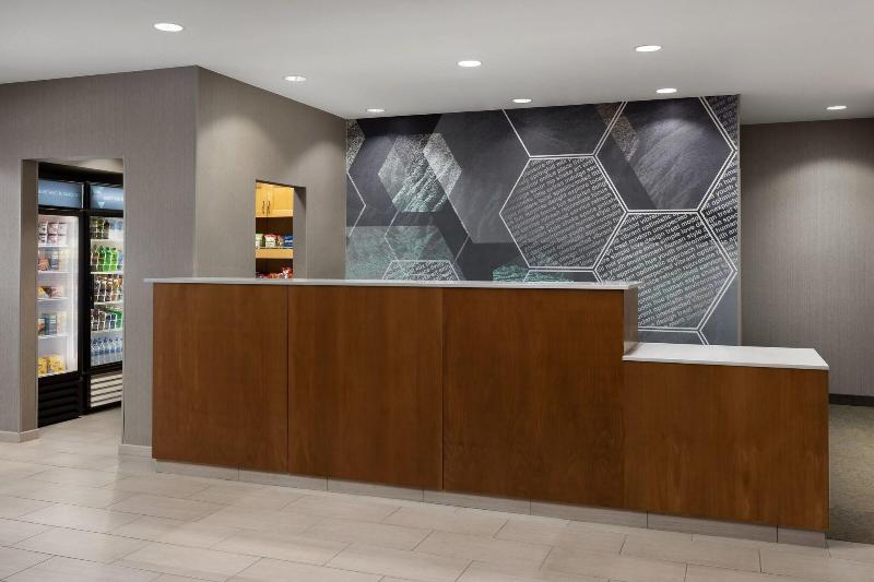 هتل Springhill Suites Fresno
