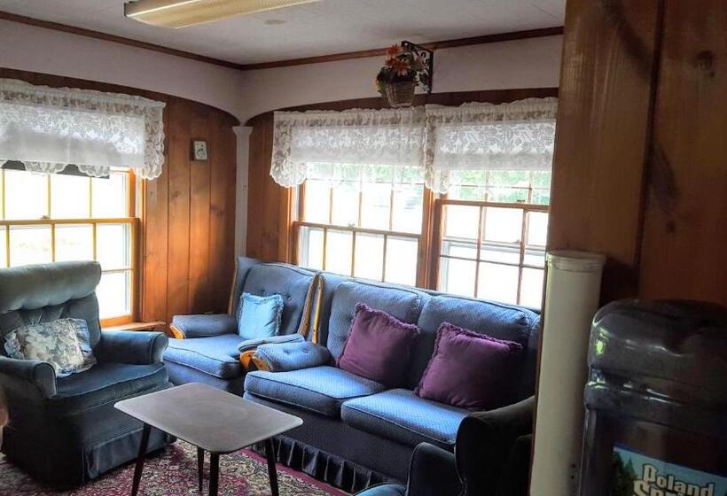 فندق Starlight Inn