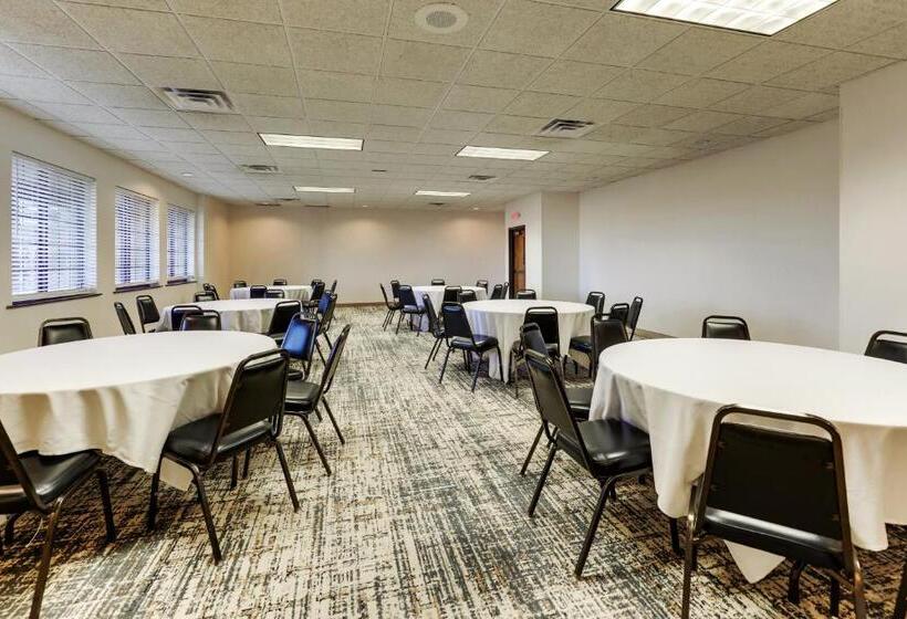 Stoney Creek Hotel Moline