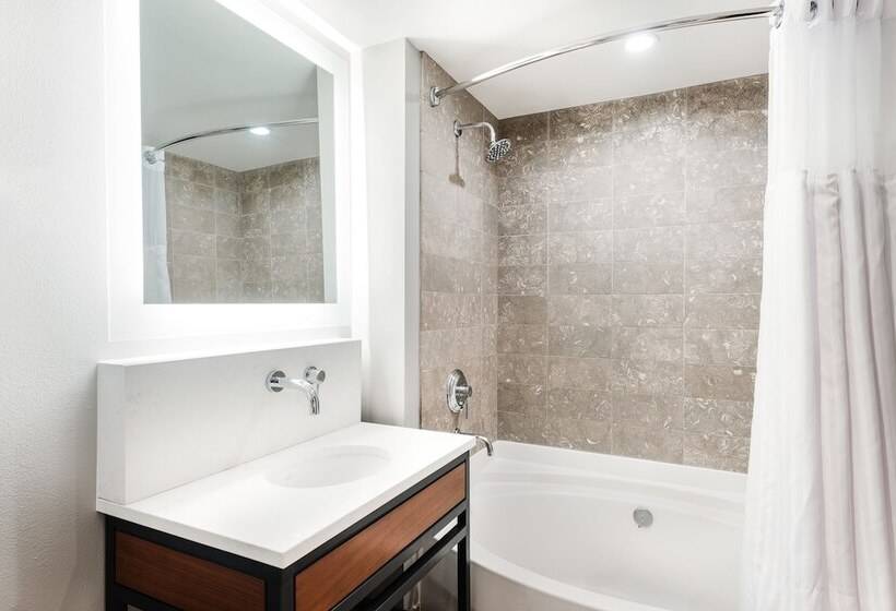 The Heathman Hotel Kirkland