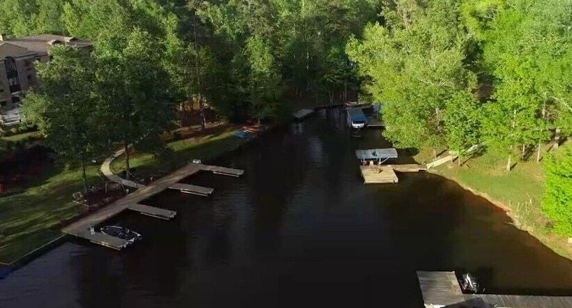 فندق The Lodge On Lake Oconee