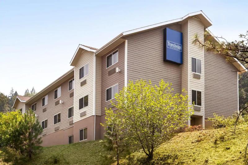 فندق Travelodge By Wyndham Dunsmuir
